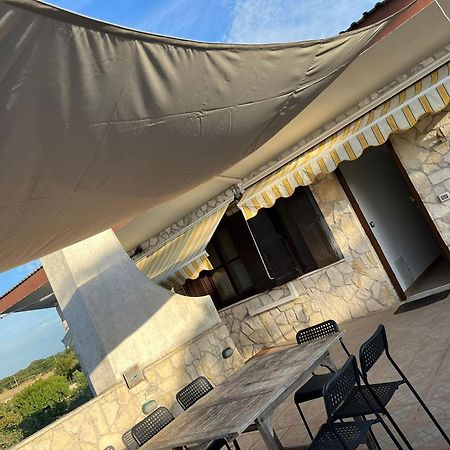 Case Vacanza E Camere In Villa Isabella Con Parcheggio Custodito E Wifi Gioia Del Colle Exteriör bild