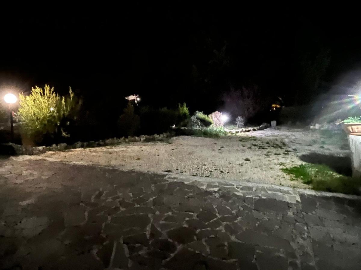 Case Vacanza E Camere In Villa Isabella Con Parcheggio Custodito E Wifi Gioia Del Colle Exteriör bild