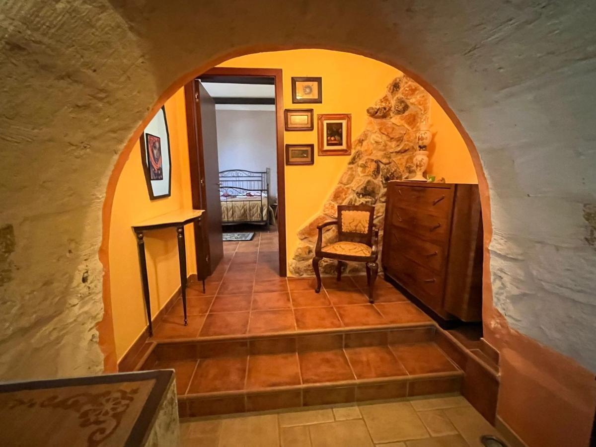 Case Vacanza E Camere In Villa Isabella Con Parcheggio Custodito E Wifi Gioia Del Colle Exteriör bild