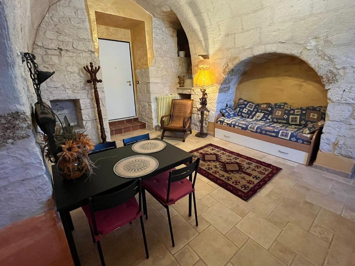 Case Vacanza E Camere In Villa Isabella Con Parcheggio Custodito E Wifi Gioia Del Colle Exteriör bild