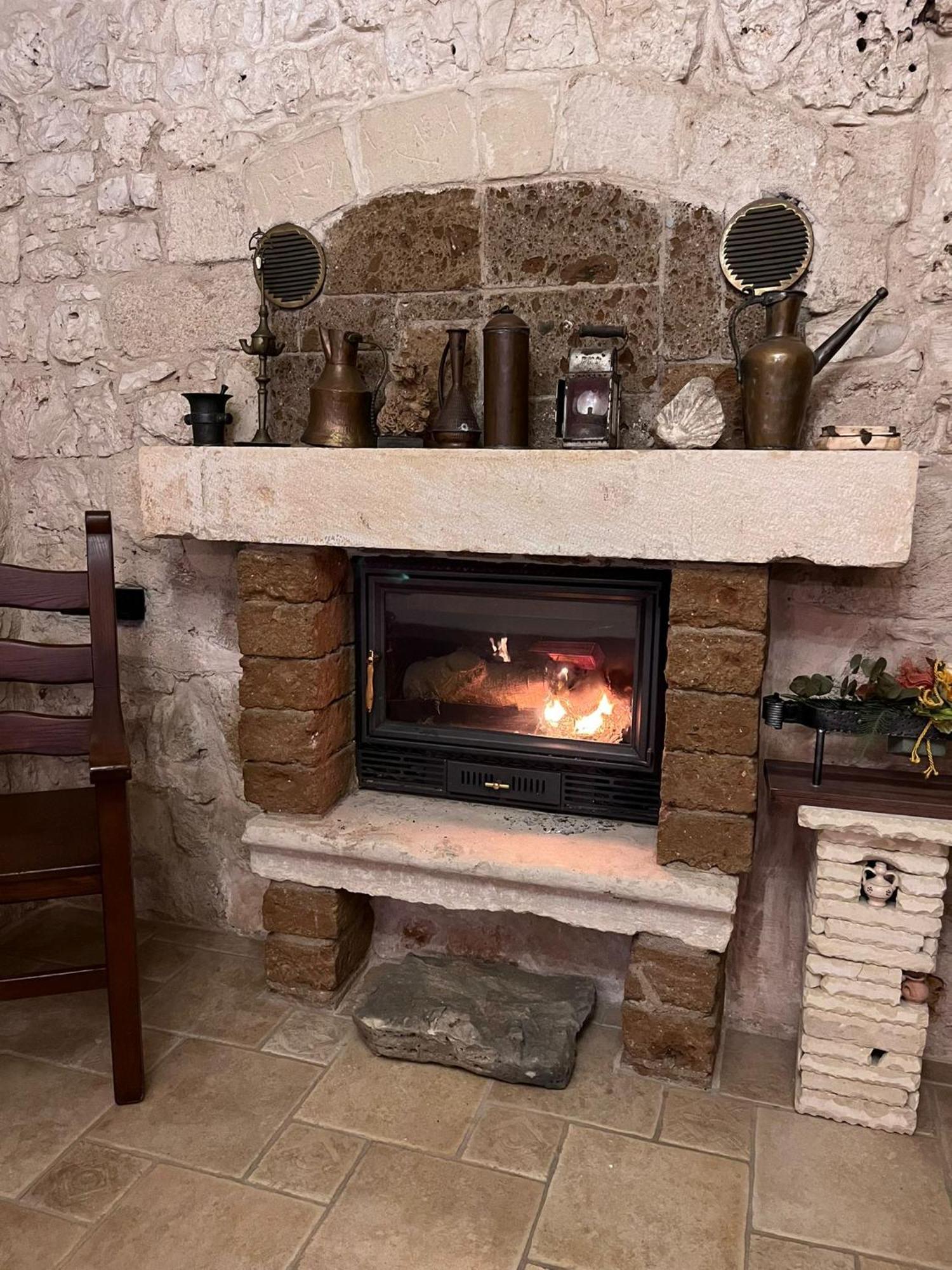 Case Vacanza E Camere In Villa Isabella Con Parcheggio Custodito E Wifi Gioia Del Colle Exteriör bild