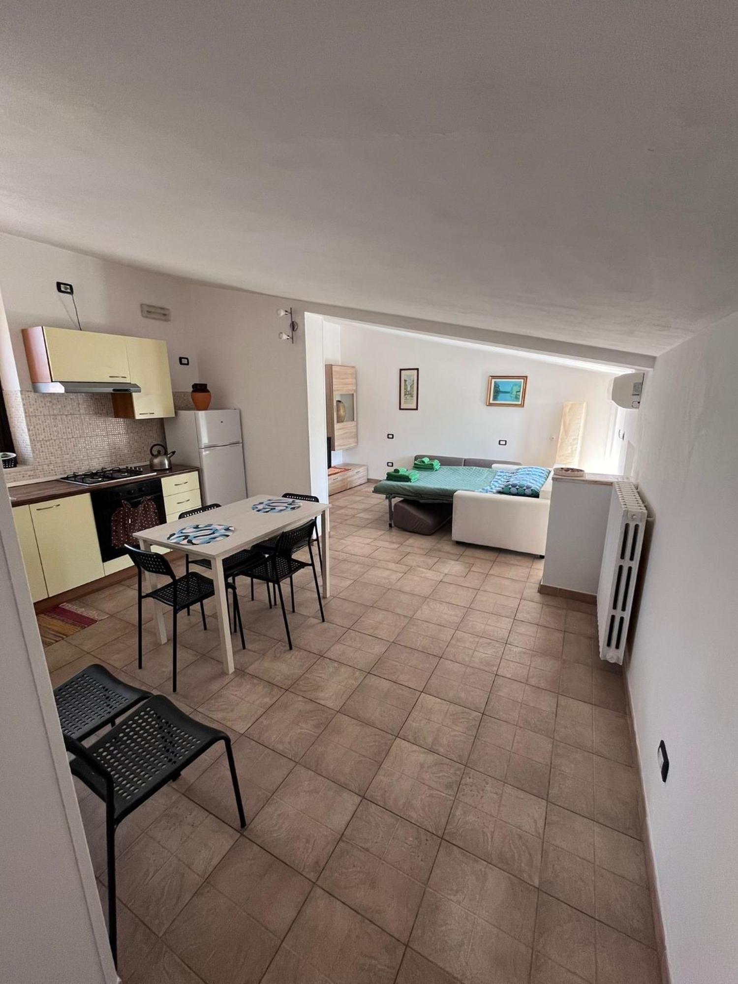 Case Vacanza E Camere In Villa Isabella Con Parcheggio Custodito E Wifi Gioia Del Colle Exteriör bild