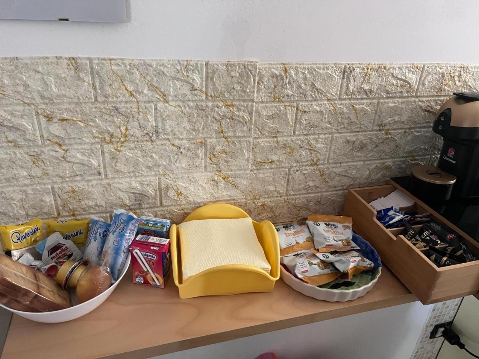 Case Vacanza E Camere In Villa Isabella Con Parcheggio Custodito E Wifi Gioia Del Colle Exteriör bild